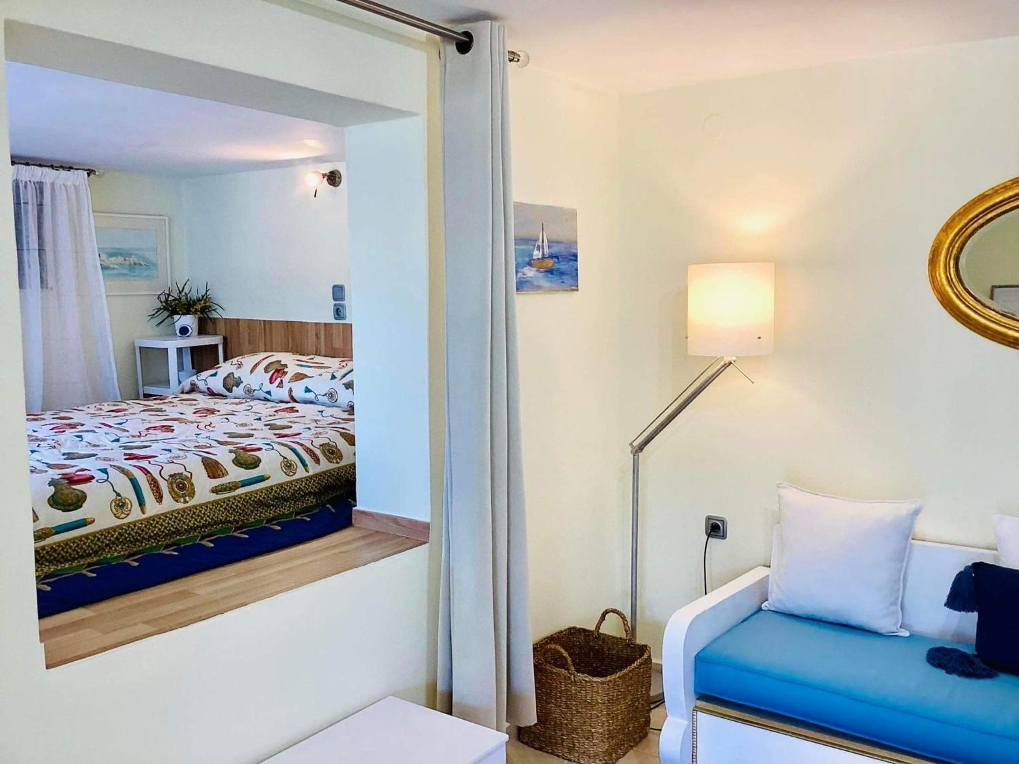 The Blue House Apartment Vromolithos ภายนอก รูปภาพ